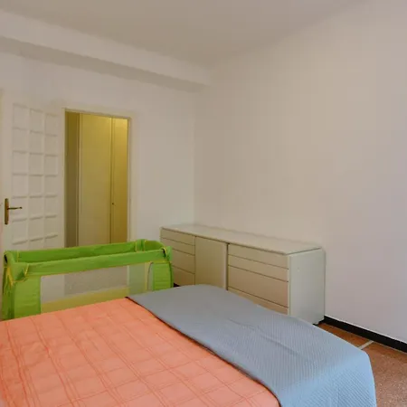 1 Bedroom Awesome In アパート