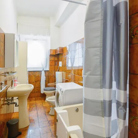 1 Bedroom Awesome In Appartement *